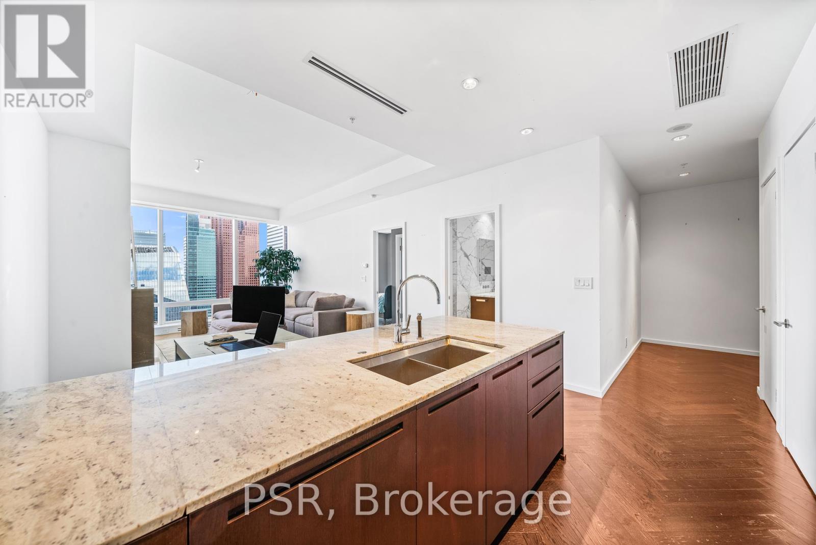 Photo 11 of 5405 180 University Avenue, Toronto ON