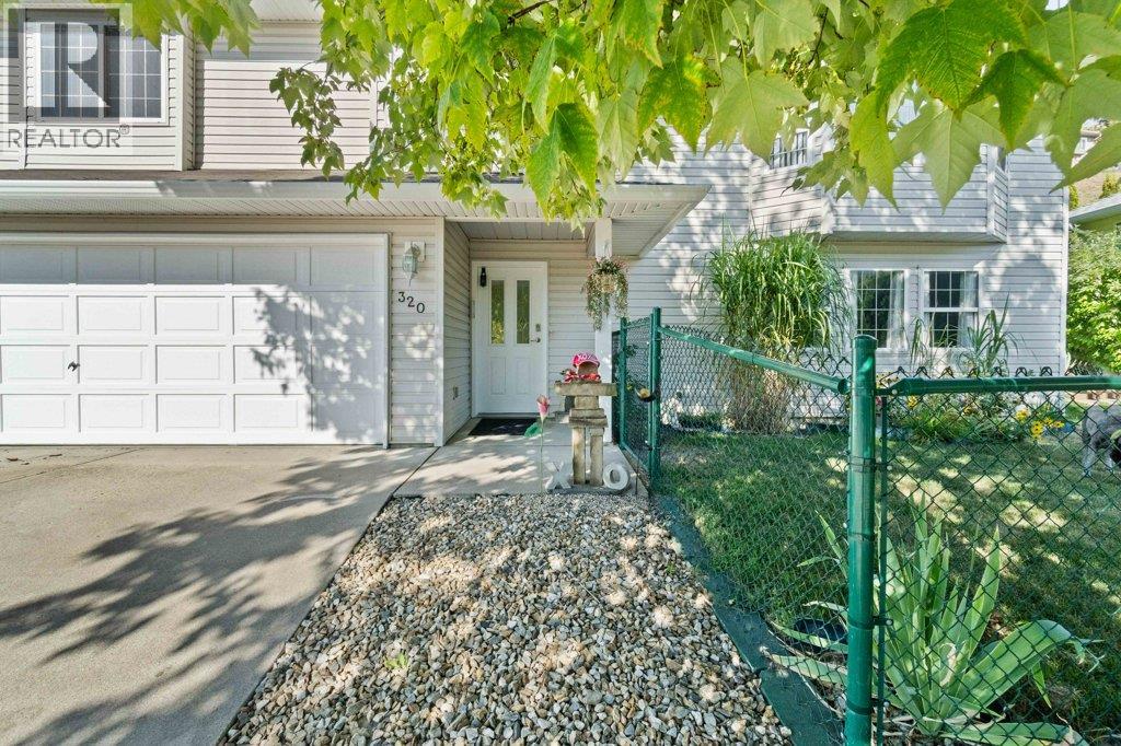 Photo 10 of 320 17 Street Se, Salmon Arm BC