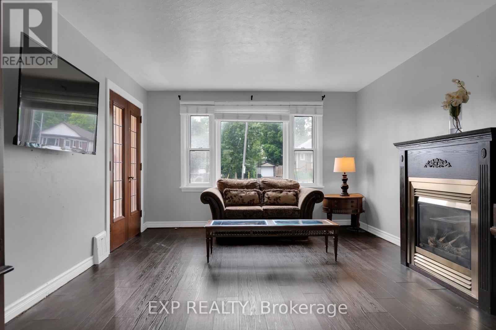 Photo 9 of 536 King Street E, Oshawa ON