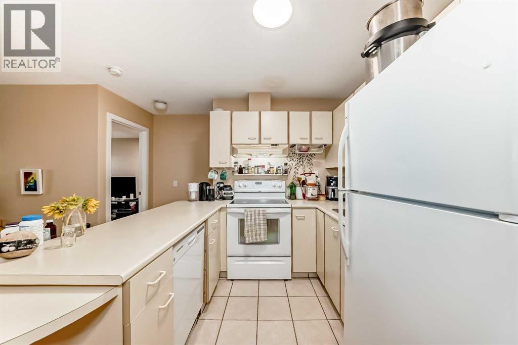 Photo 10 of 33 2033 Edenwold Heights Nw, Calgary AB