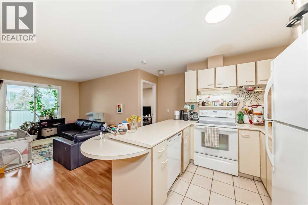 Photo 9 of 33 2033 Edenwold Heights Nw, Calgary AB