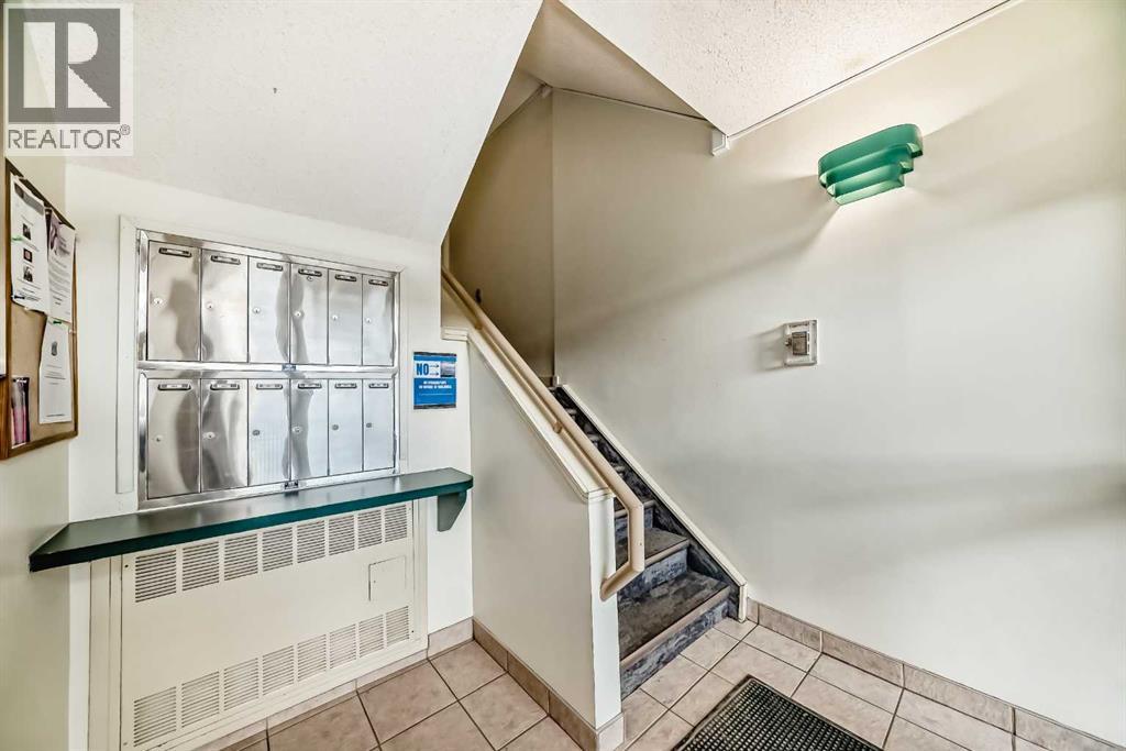 Photo 40 of 33 2033 Edenwold Heights Nw, Calgary AB