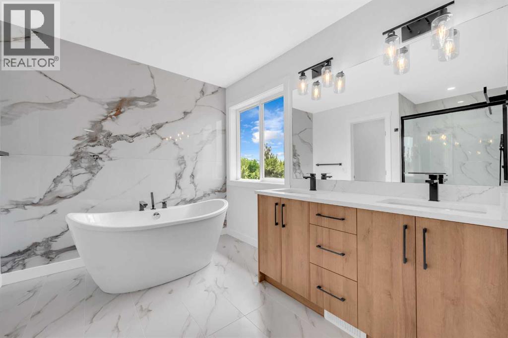 Photo 49 of 126 Oakmere Point, Chestermere AB