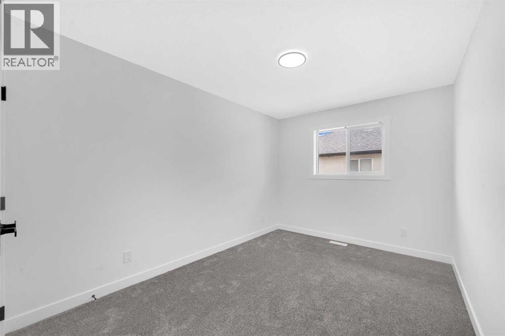 Photo 50 of 126 Oakmere Point, Chestermere AB