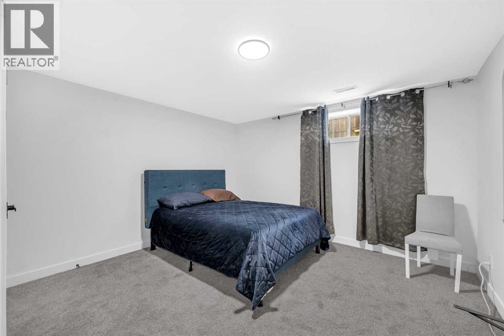 Photo 14 of 126 Oakmere Point, Chestermere AB