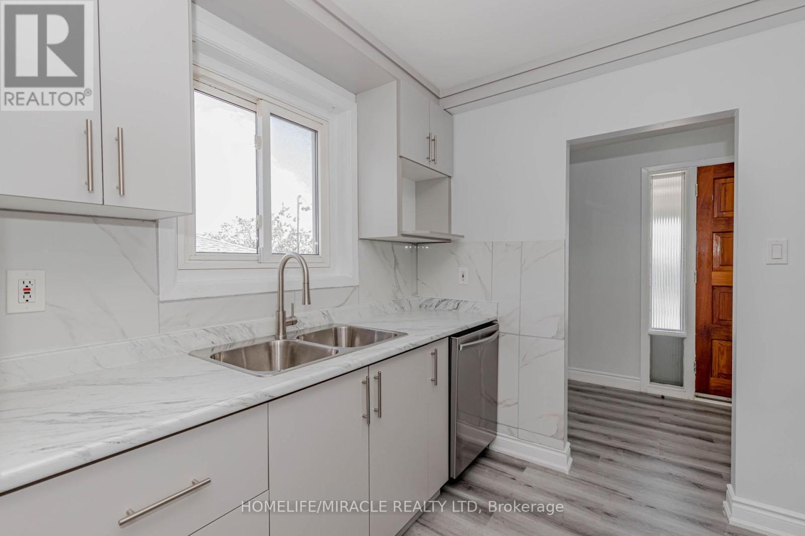 Photo 46 of 80 Goldsboro Road, Toronto ON