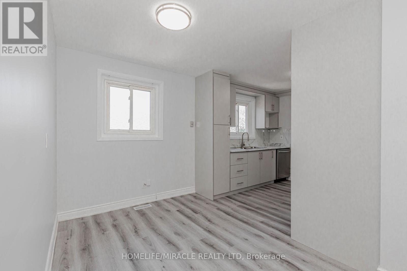 Photo 7 of 80 Goldsboro Road, Toronto ON
