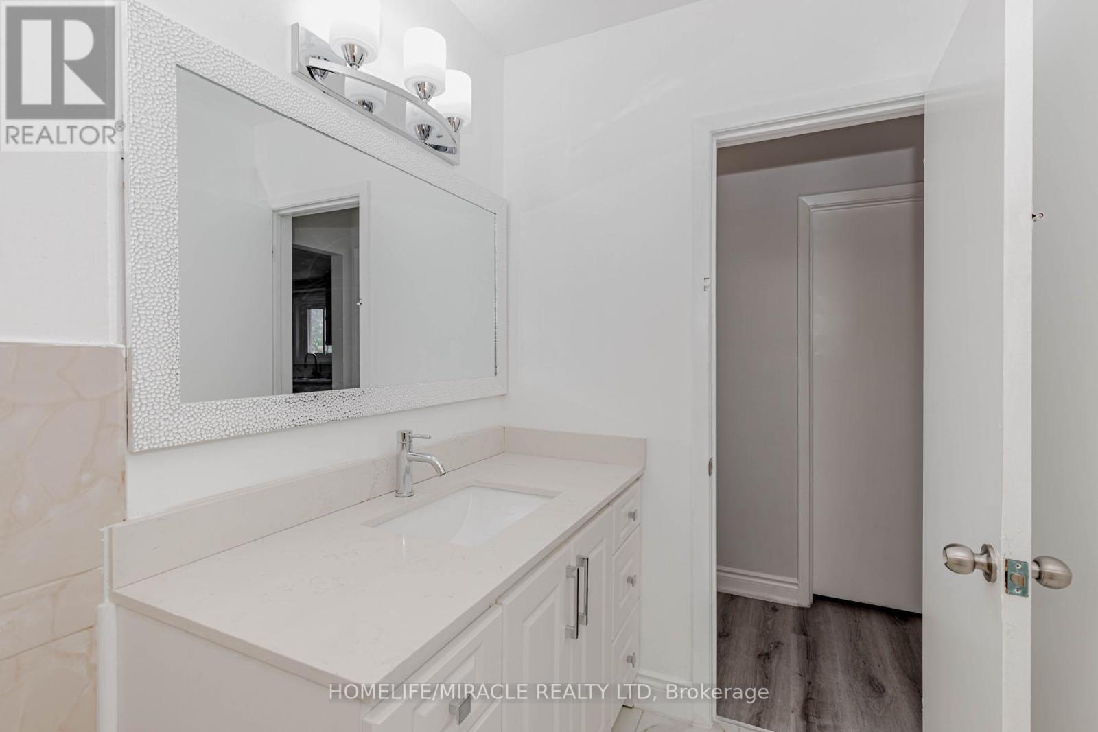 Photo 41 of 80 Goldsboro Road, Toronto ON