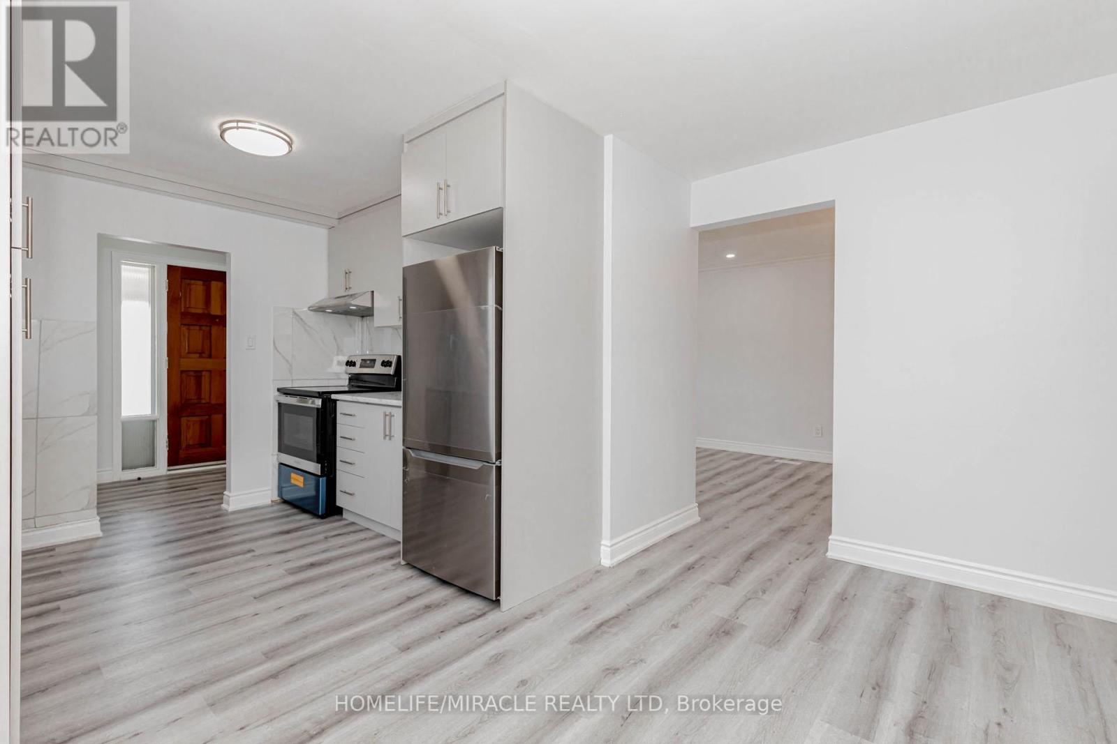 Photo 12 of 80 Goldsboro Road, Toronto ON
