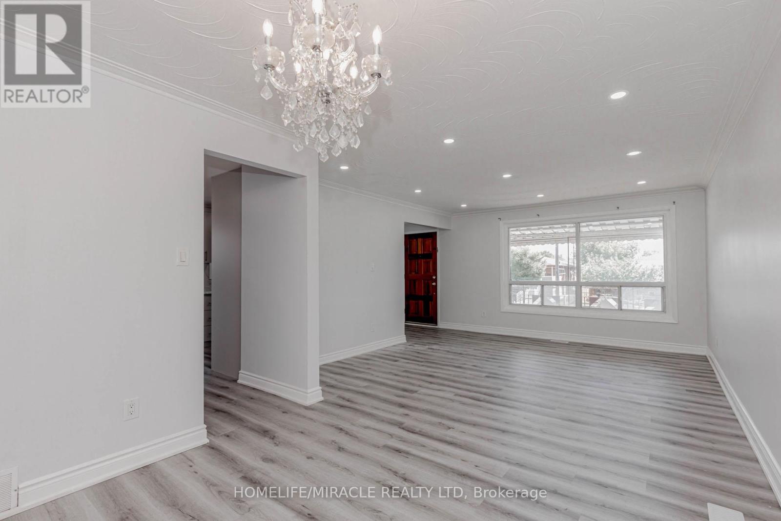Photo 24 of 80 Goldsboro Road, Toronto ON