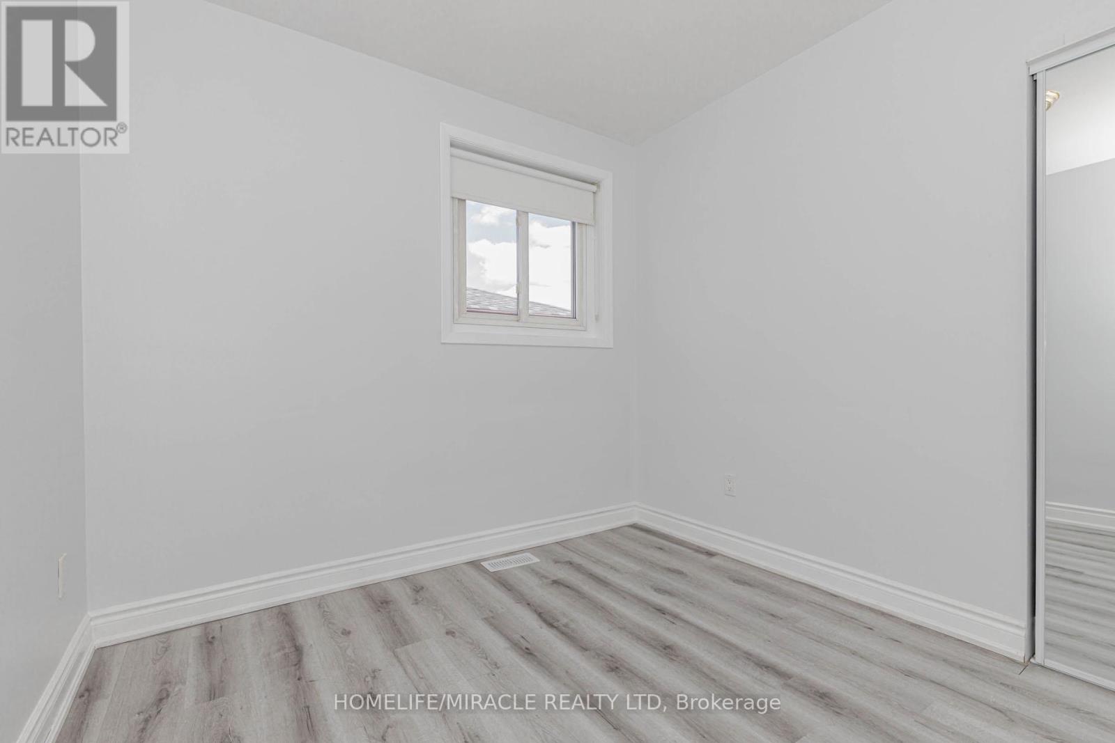 Photo 31 of 80 Goldsboro Road, Toronto ON