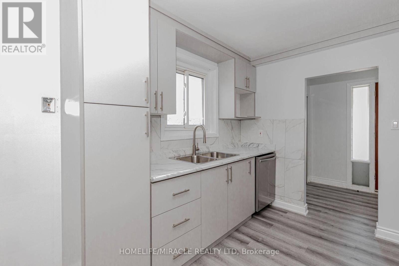 Photo 48 of 80 Goldsboro Road, Toronto ON