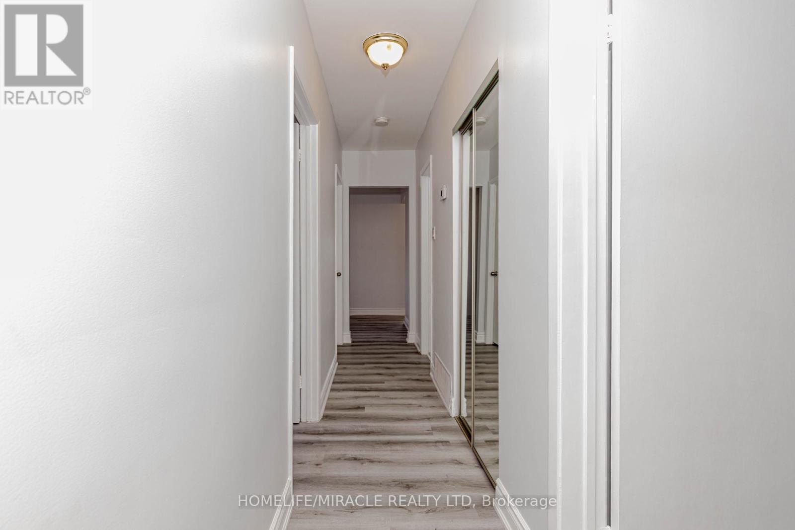 Photo 4 of 80 Goldsboro Road, Toronto ON