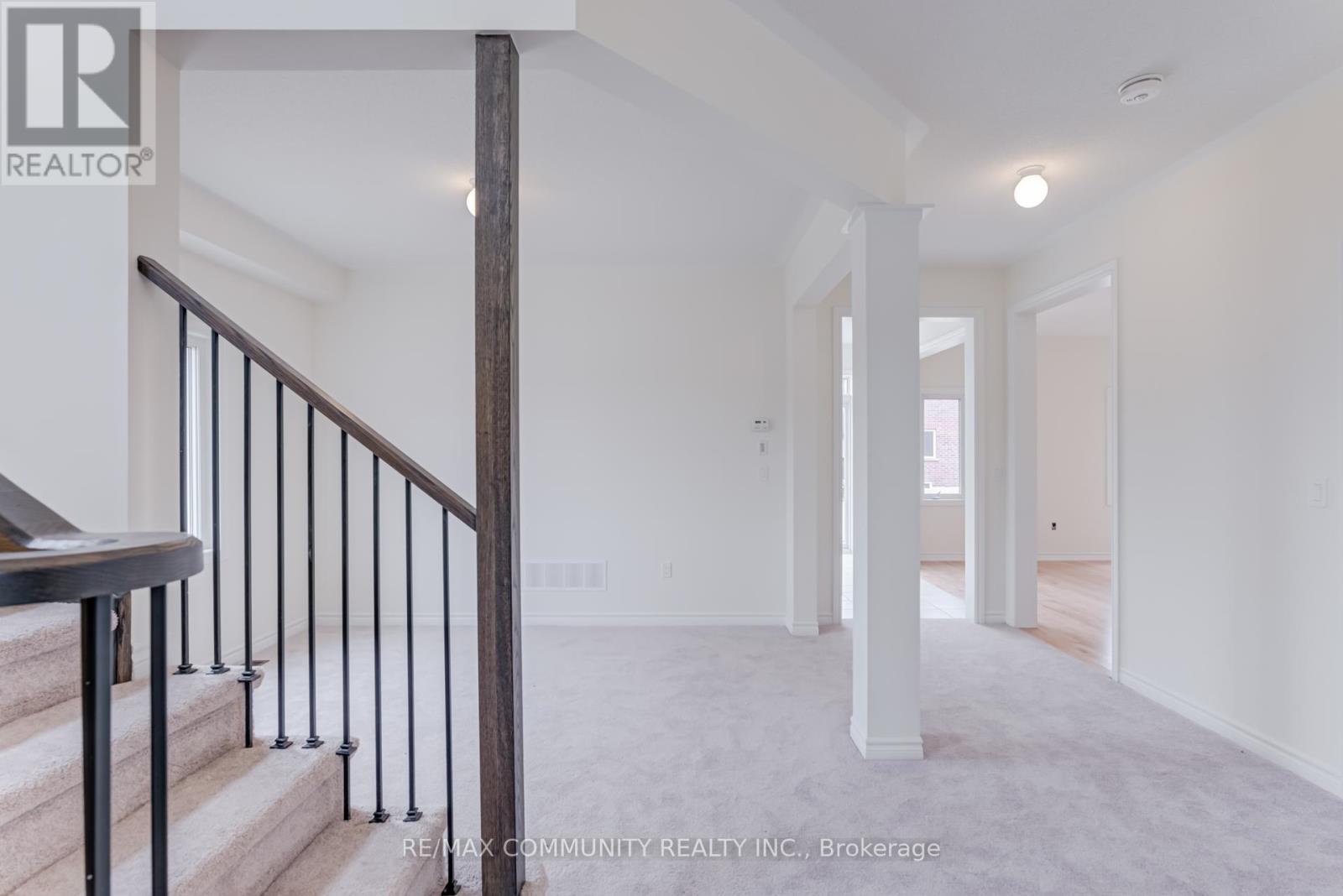 Photo 44 of 11 Grieve Street, Georgina ON