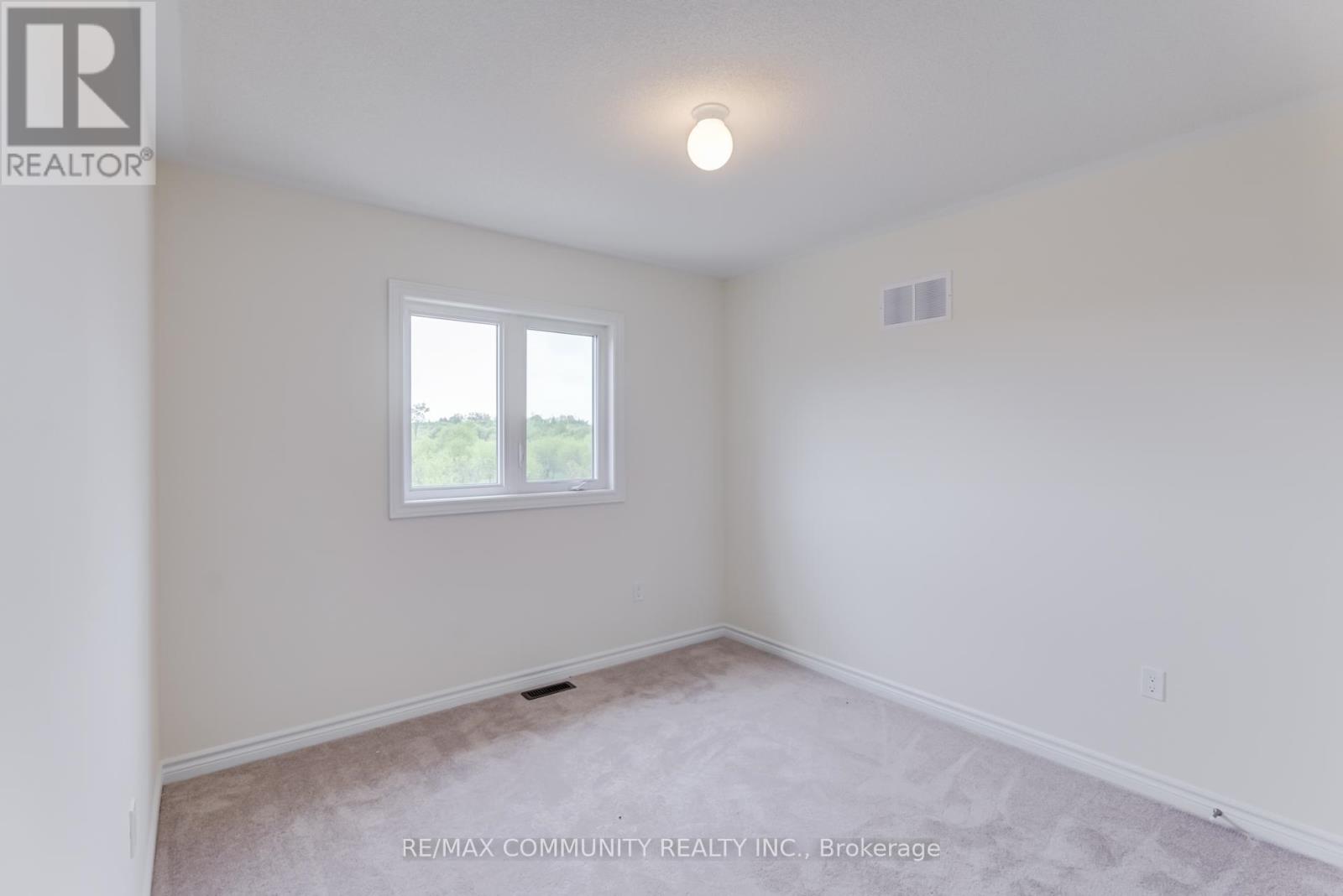 Photo 13 of 11 Grieve Street, Georgina ON