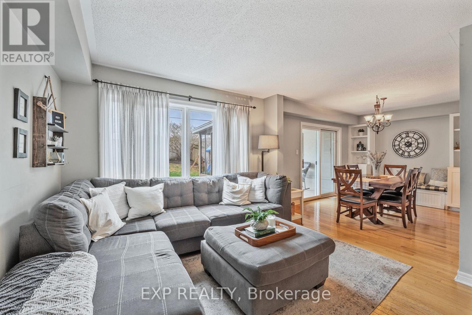 Photo 23 of 19 Heritage Court, Barrie ON