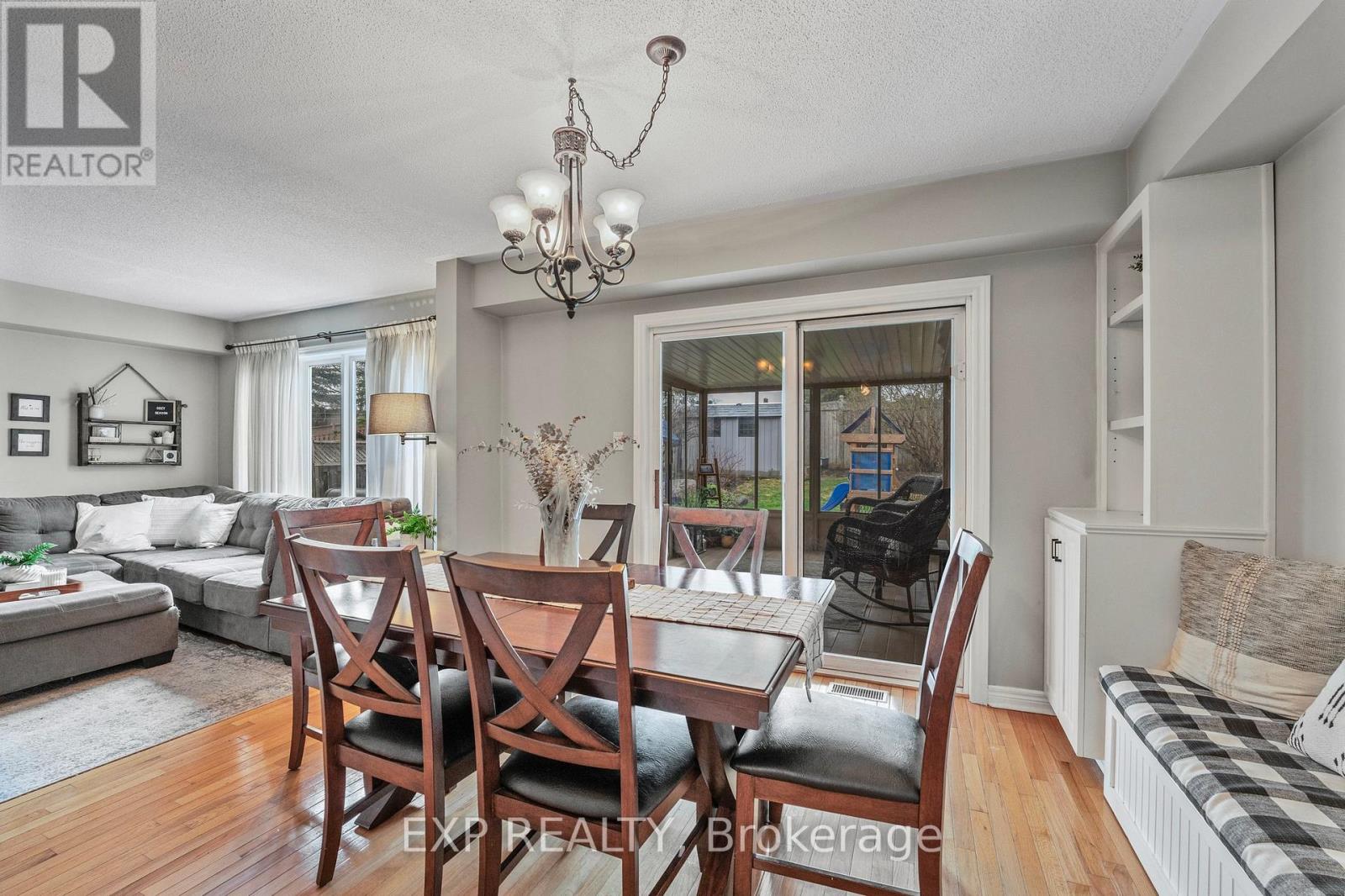 Photo 25 of 19 Heritage Court, Barrie ON