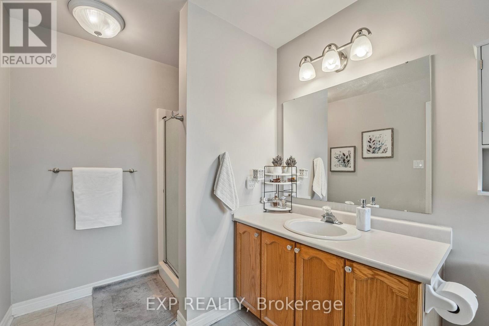 Photo 46 of 19 Heritage Court, Barrie ON