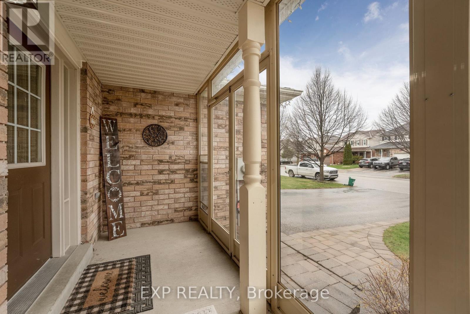 Photo 27 of 19 Heritage Court, Barrie ON