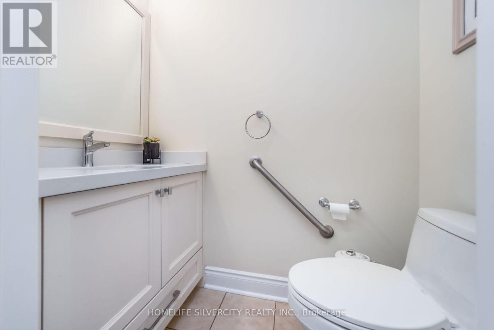 Photo 16 of 1587 Hallstone Road, Brampton ON