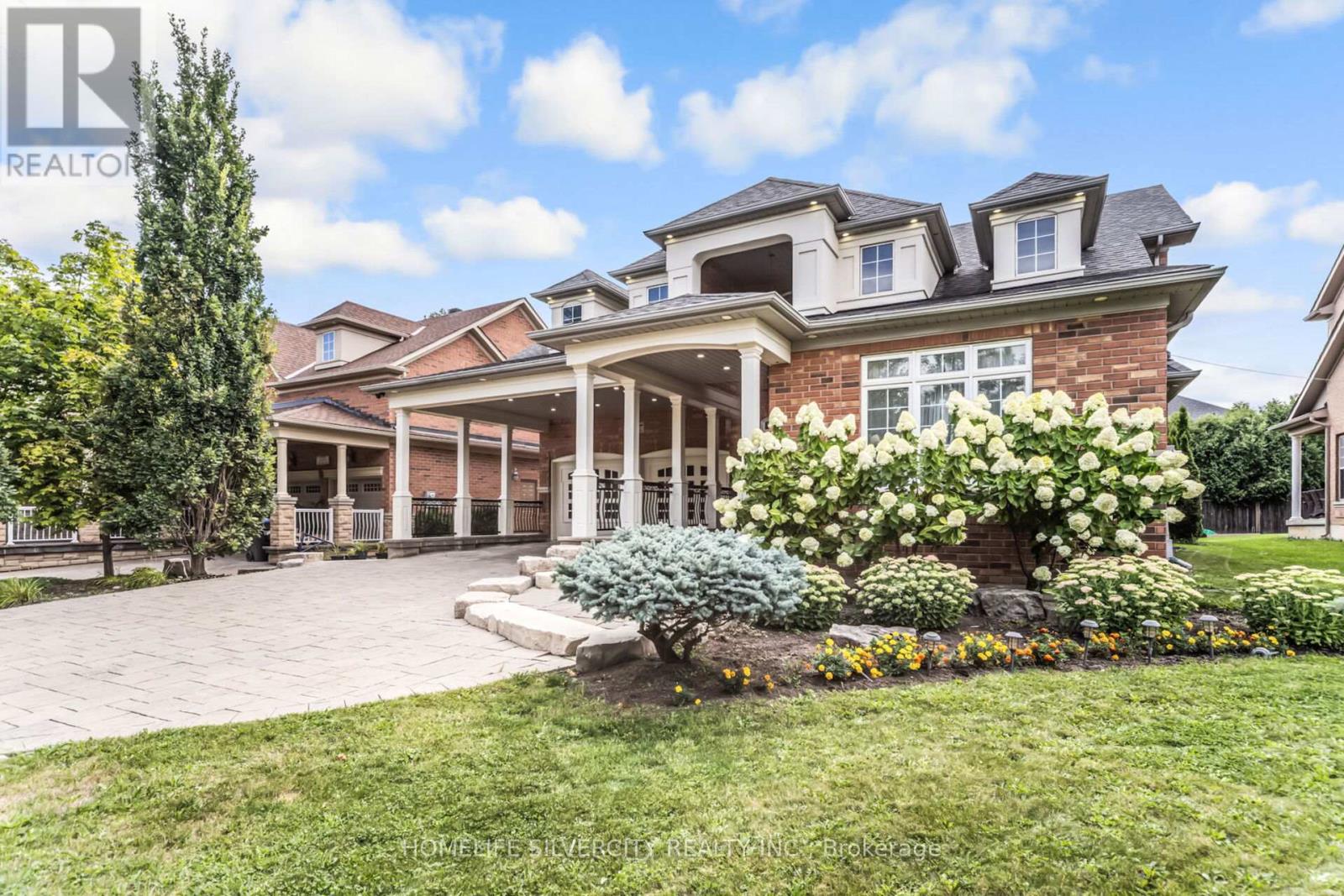 Photo 2 of 1587 Hallstone Road, Brampton ON
