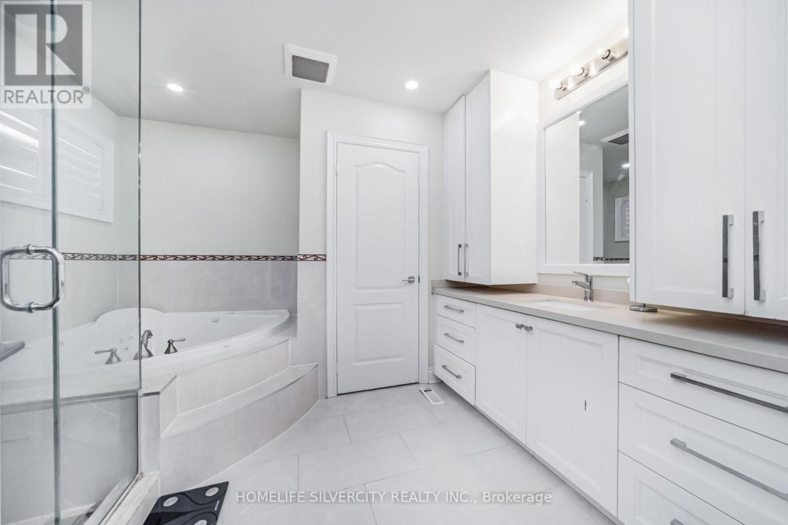 Photo 25 of 1587 Hallstone Road, Brampton ON