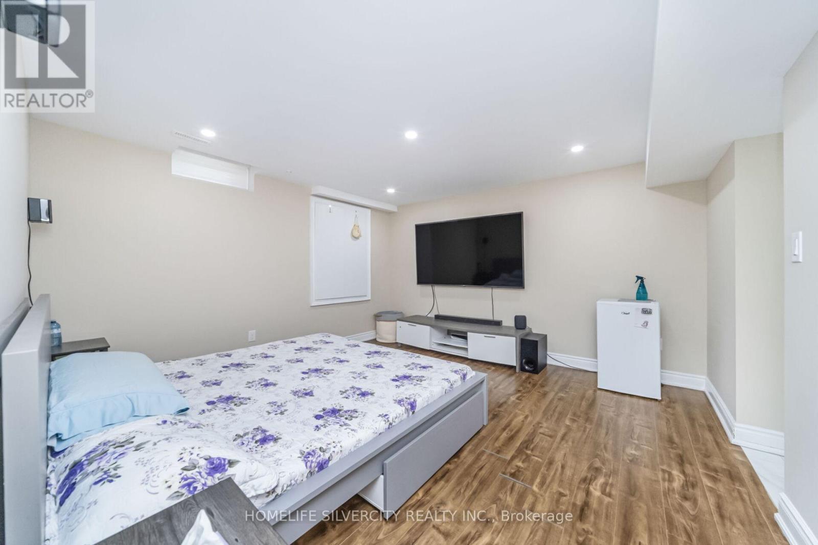 Photo 40 of 1587 Hallstone Road, Brampton ON