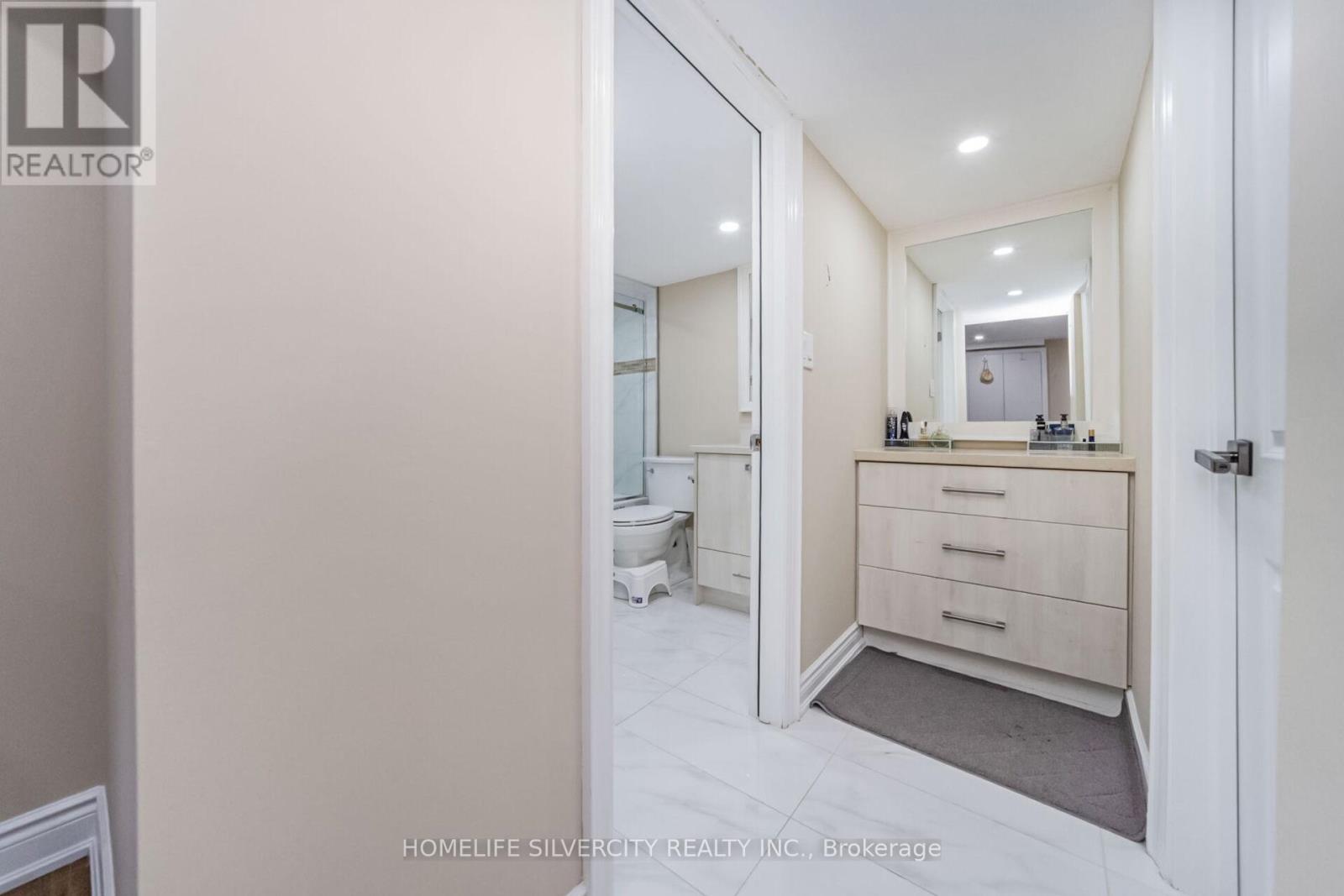 Photo 42 of 1587 Hallstone Road, Brampton ON