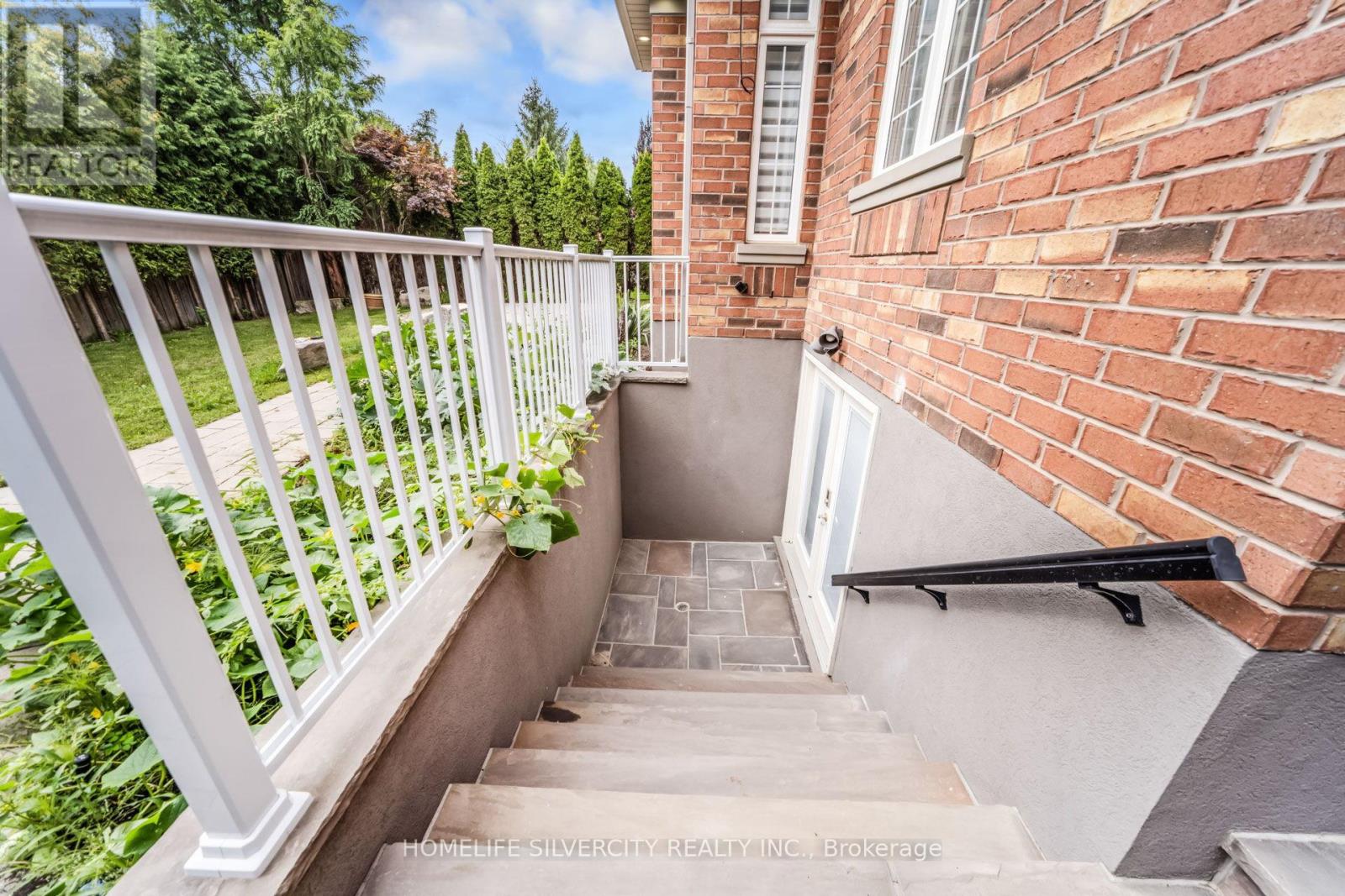 Photo 48 of 1587 Hallstone Road, Brampton ON