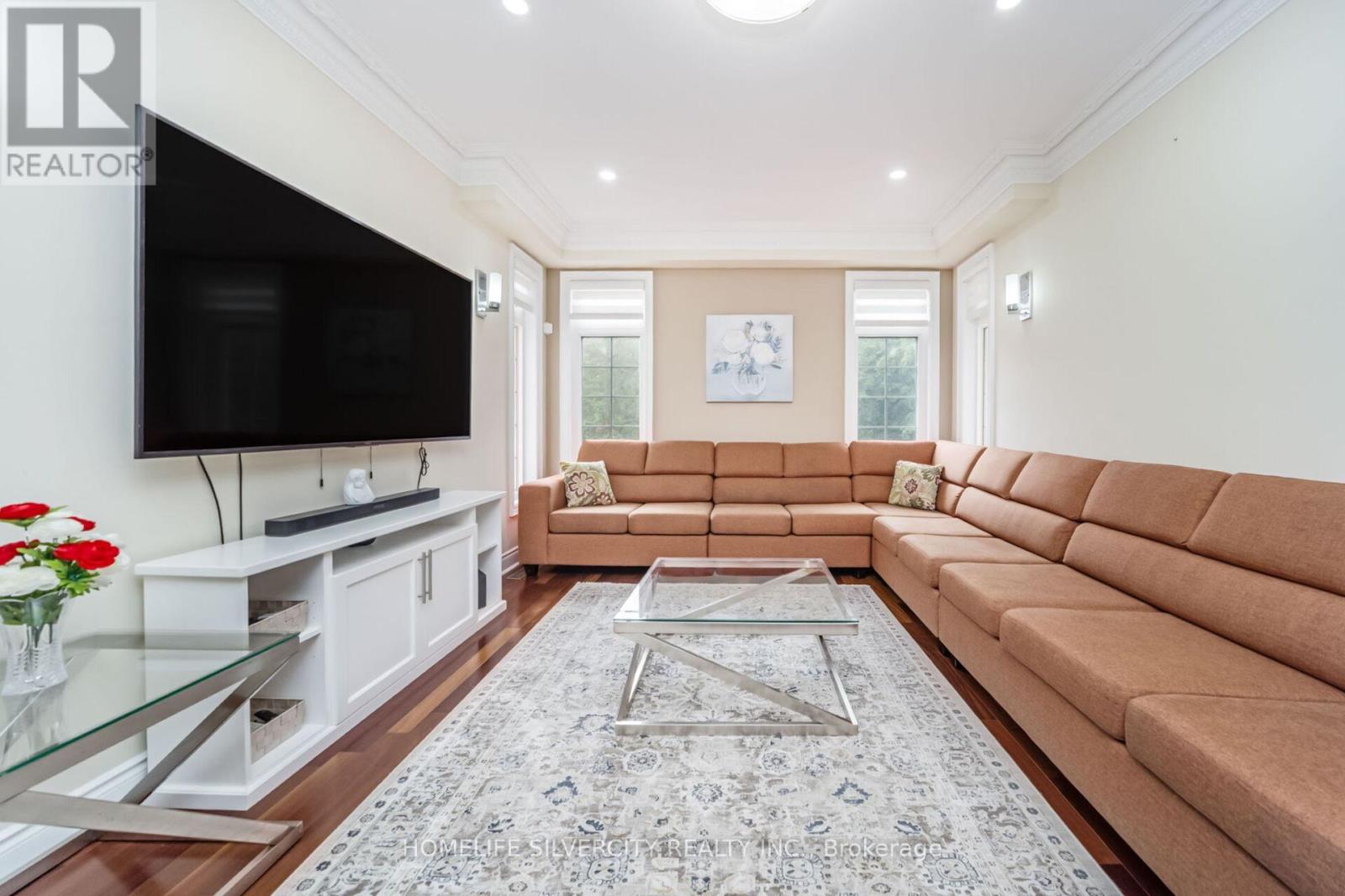 Photo 9 of 1587 Hallstone Road, Brampton ON