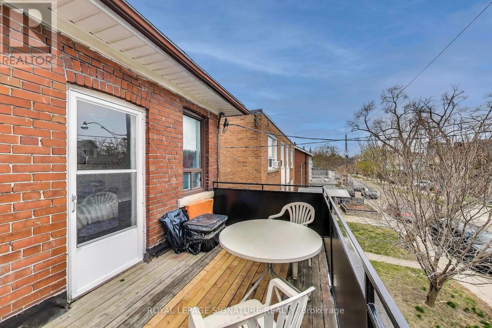 Photo 19 of 232 Pacific Avenue, Toronto ON