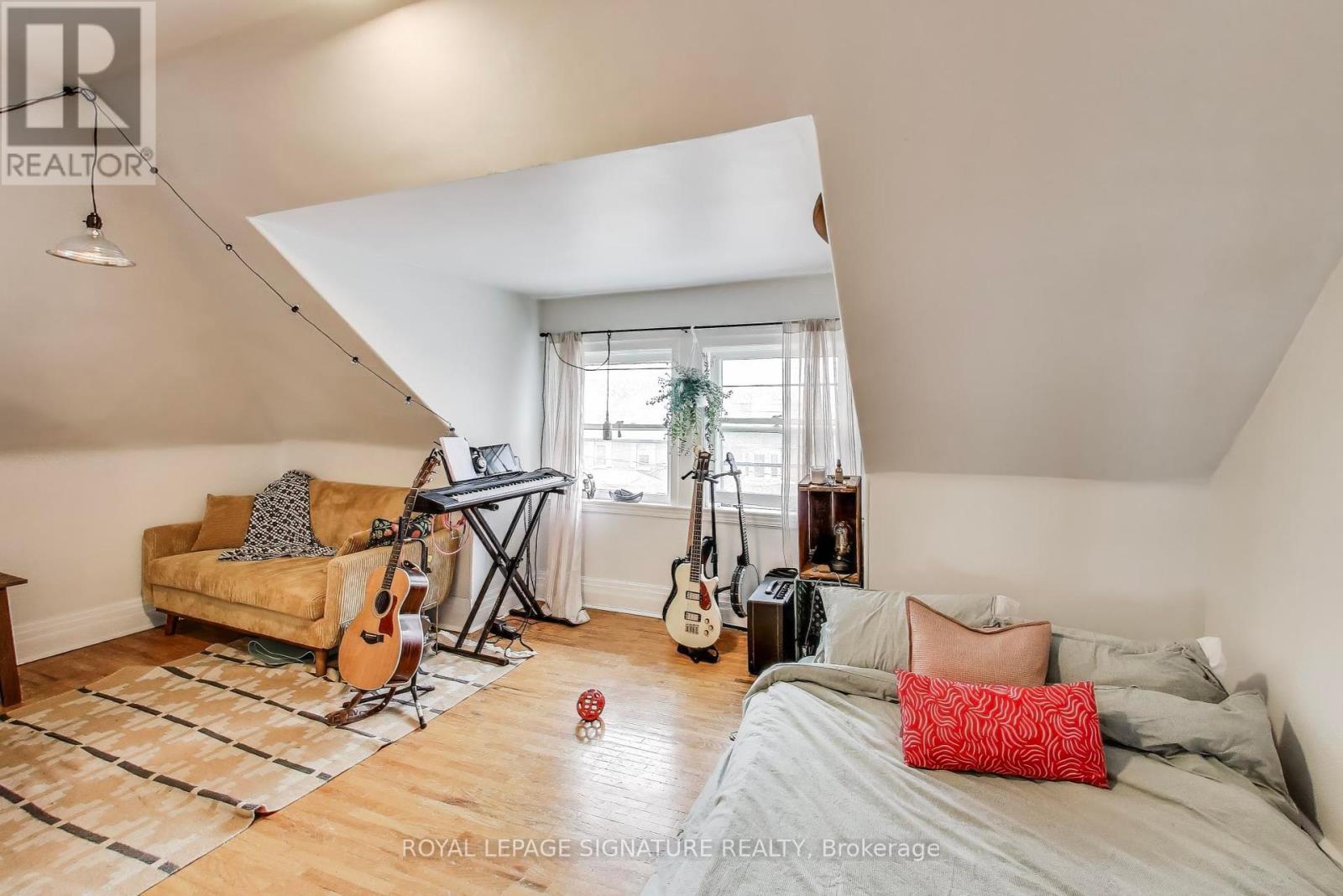 Photo 21 of 232 Pacific Avenue, Toronto ON