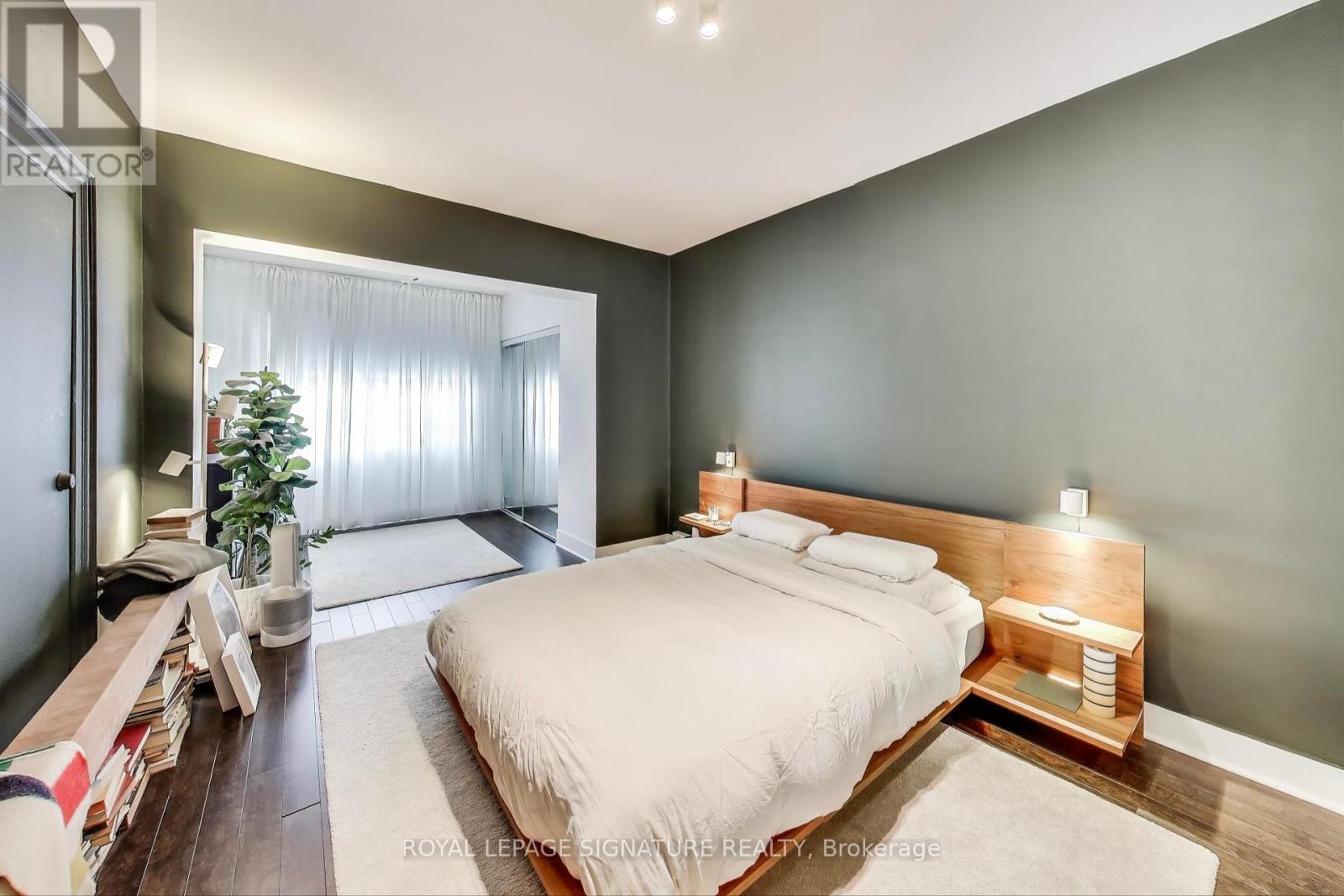 Photo 9 of 232 Pacific Avenue, Toronto ON