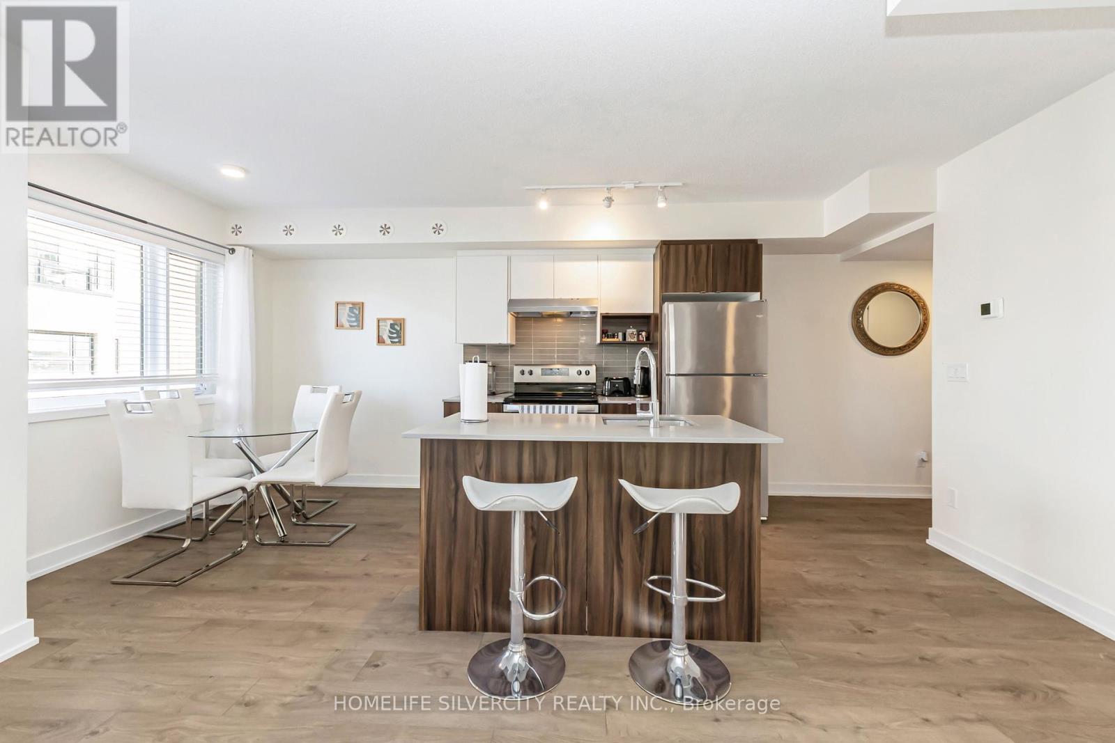 Photo 11 of 508 1127 Cooke Boulevard, Burlington ON