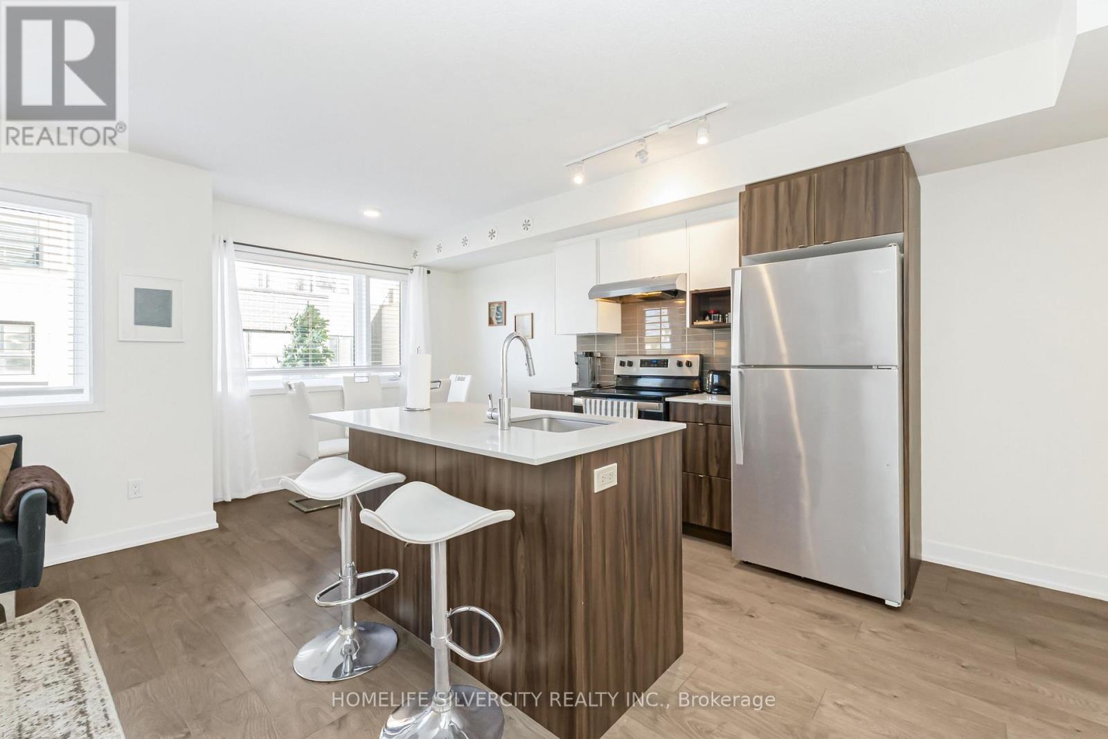Photo 12 of 508 1127 Cooke Boulevard, Burlington ON