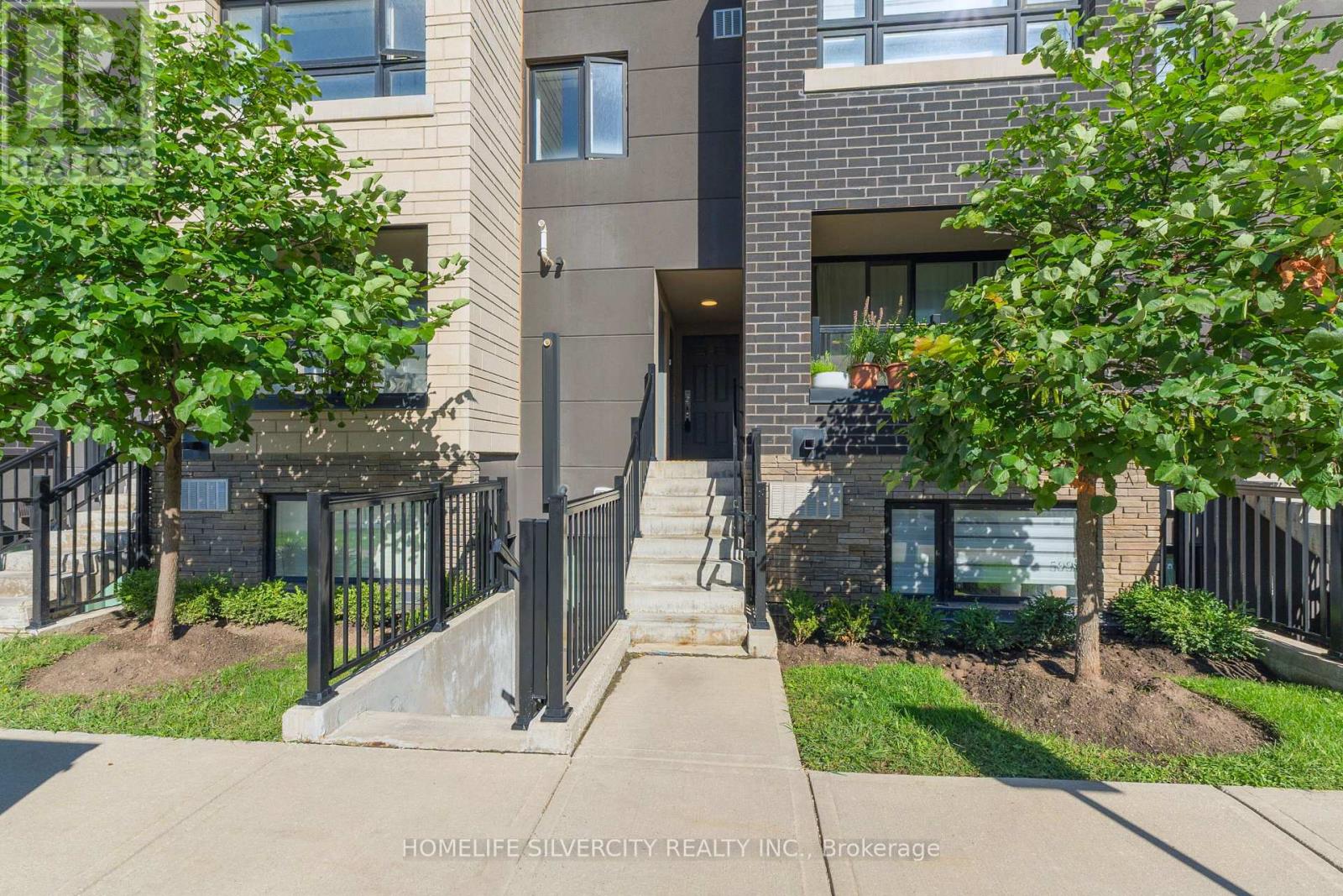 Photo 4 of 508 1127 Cooke Boulevard, Burlington ON