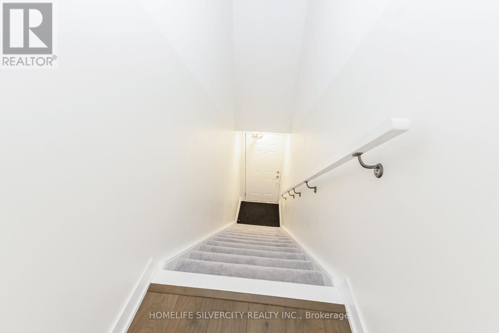 Photo 6 of 508 1127 Cooke Boulevard, Burlington ON