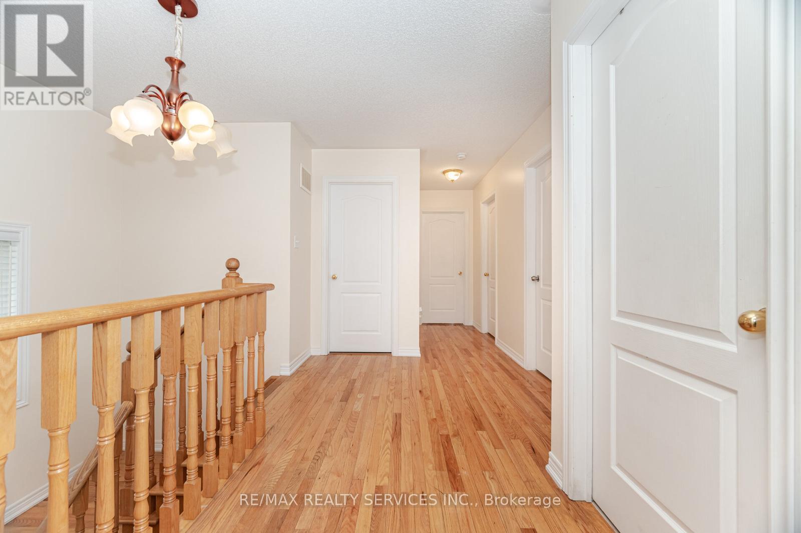 Photo 13 of 5 Goswell Street, Brampton ON