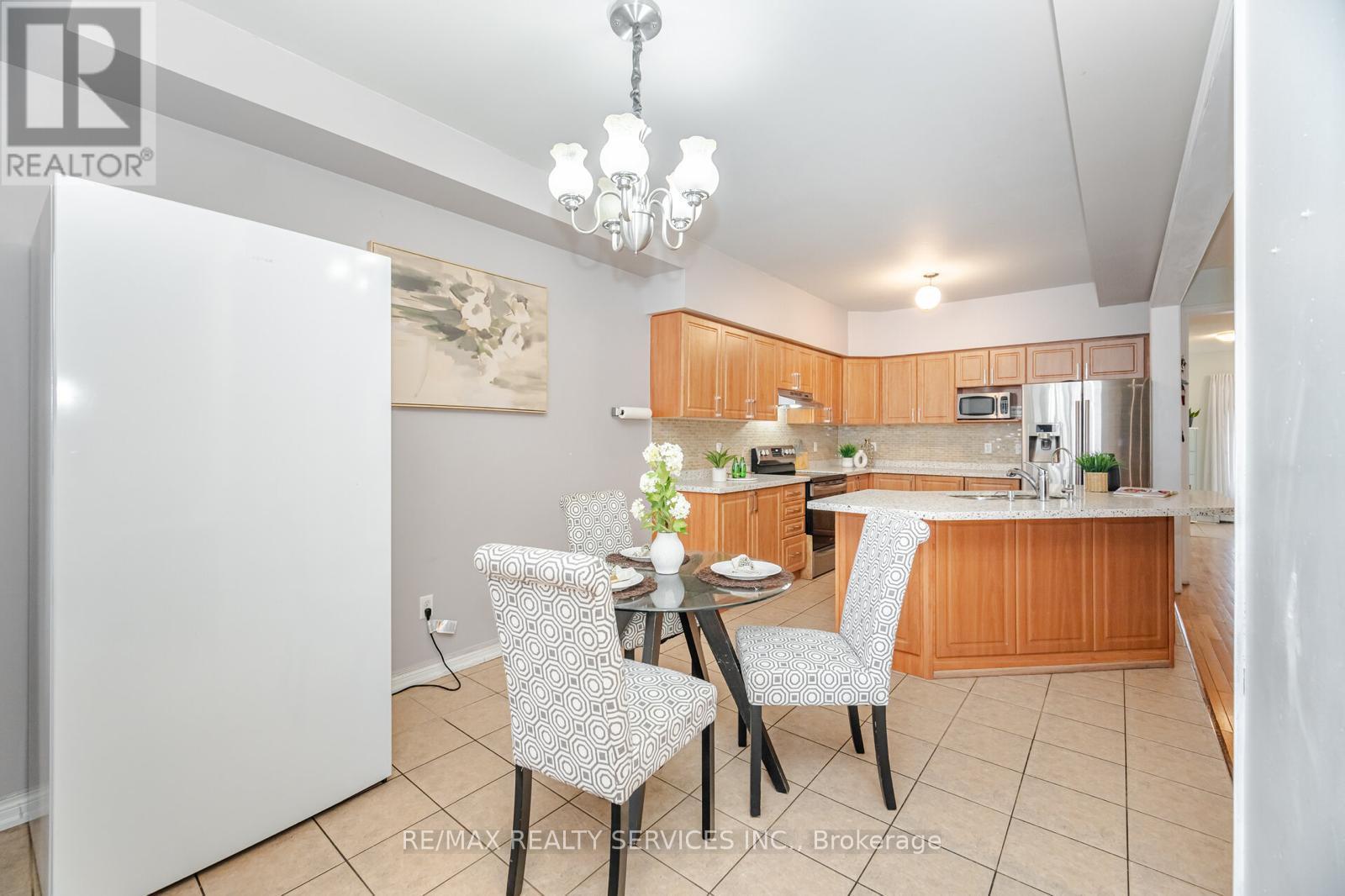 Photo 25 of 5 Goswell Street, Brampton ON