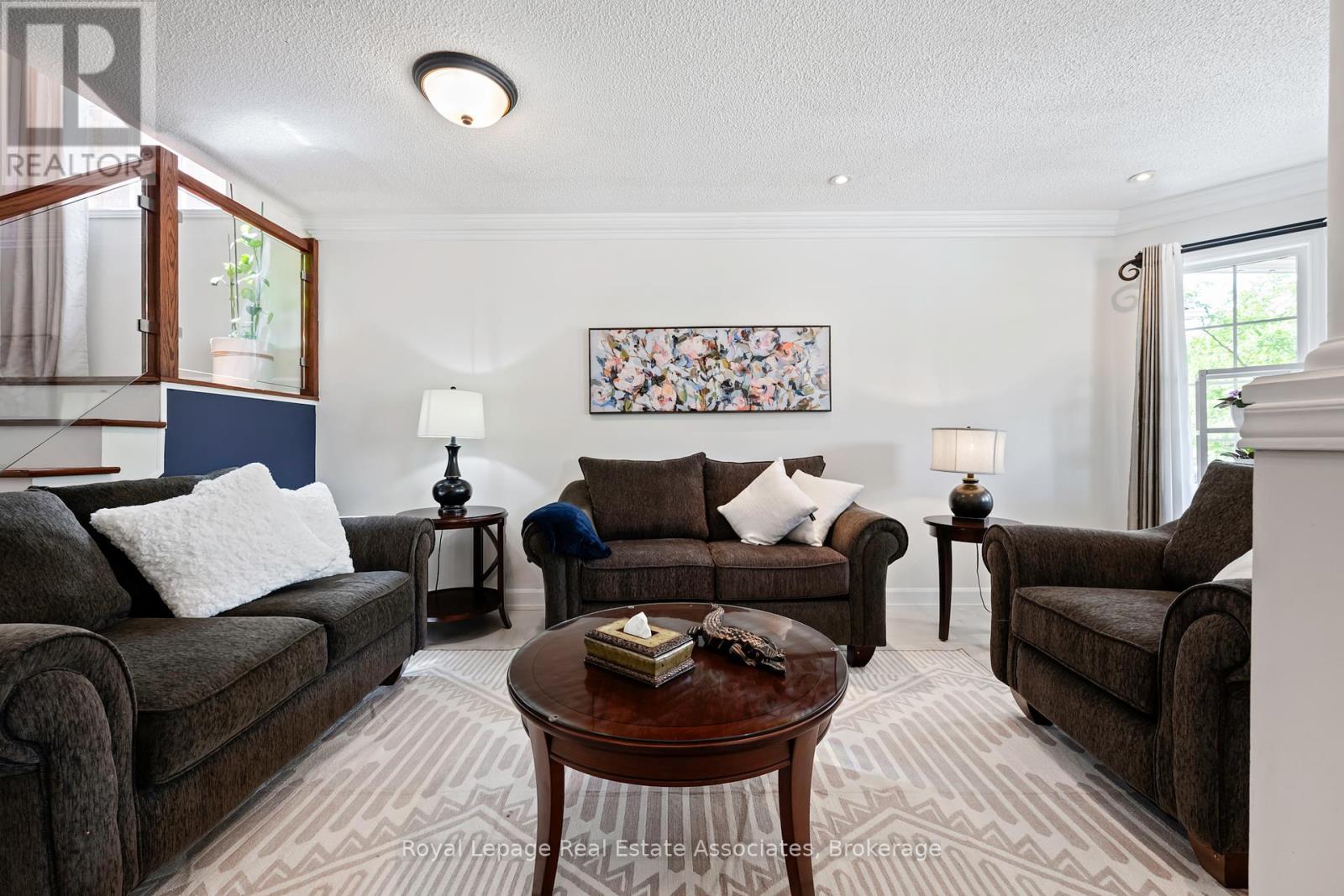 Photo 8 of 3268 Springrun Way, Mississauga ON