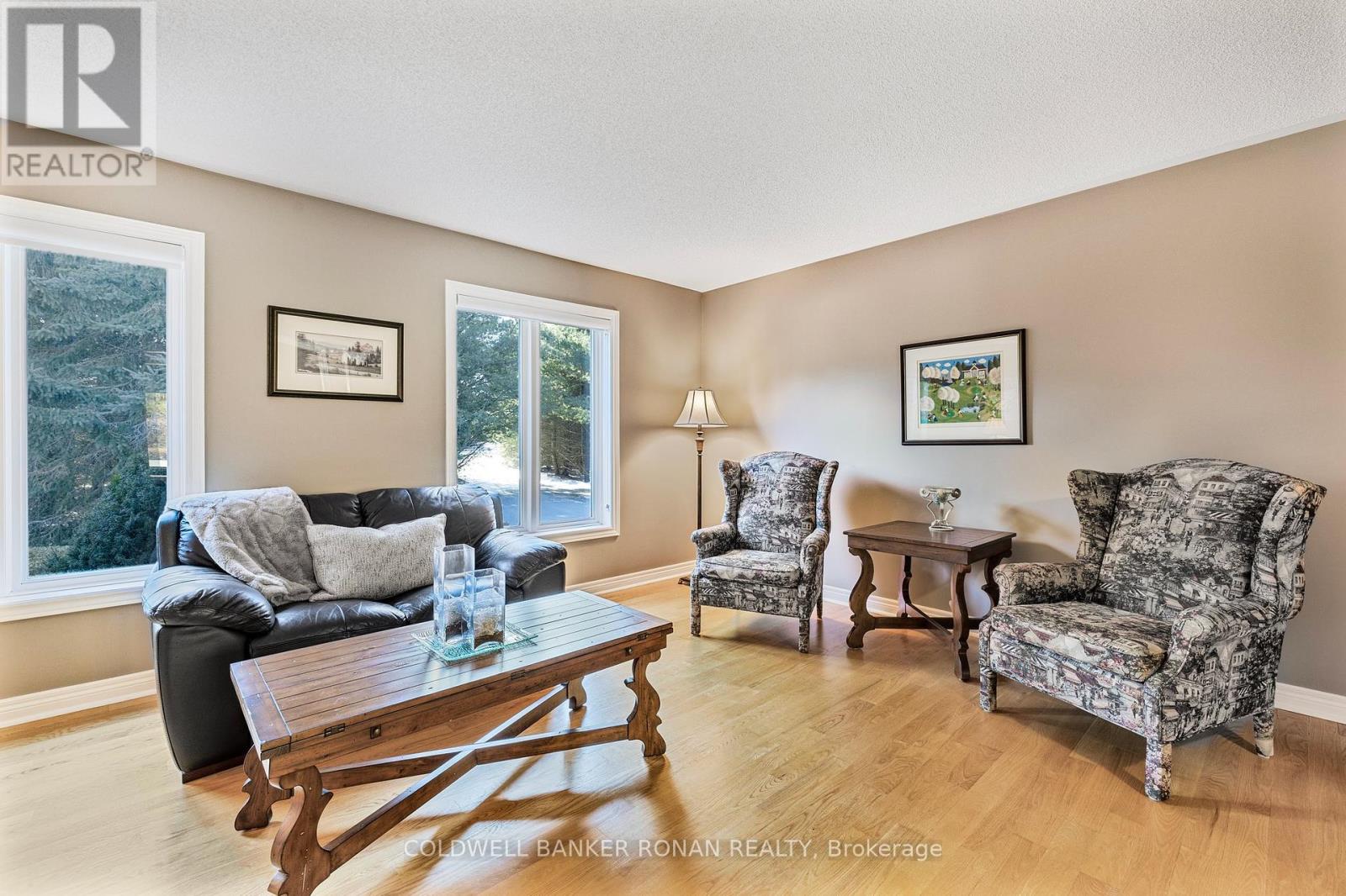 Photo 35 of 16 Indiana Drive, Caledon ON