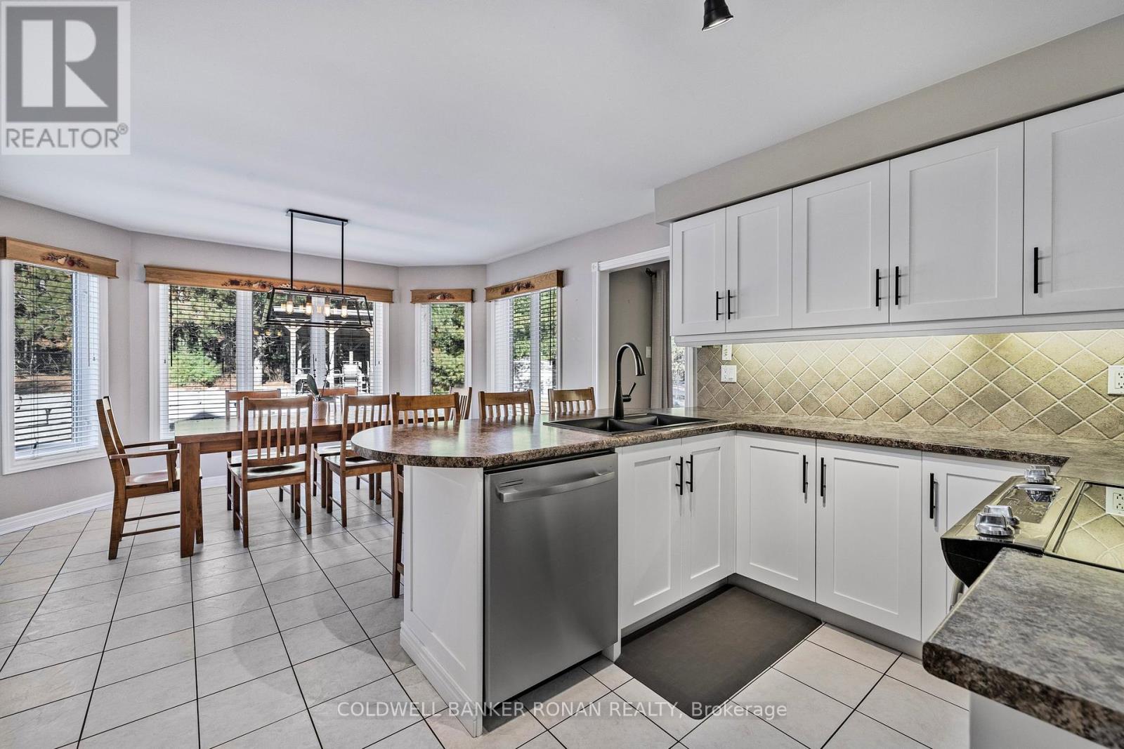 Photo 19 of 16 Indiana Drive, Caledon ON