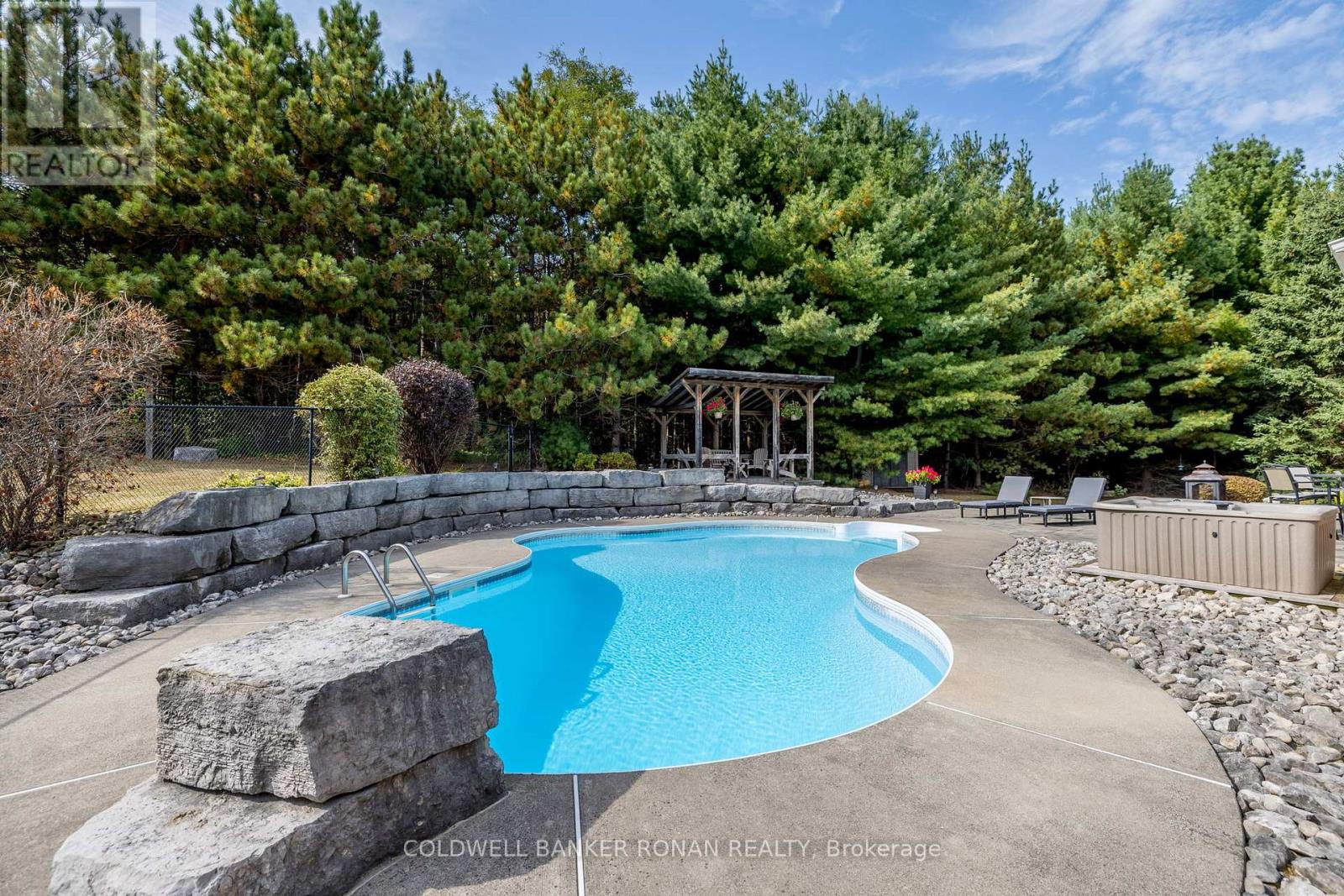 Photo 16 of 16 Indiana Drive, Caledon ON