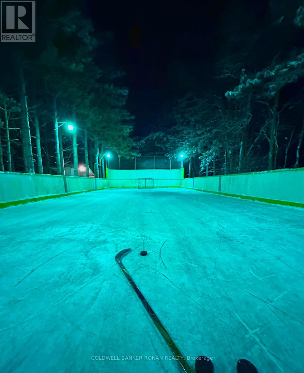 Photo 30 of 16 Indiana Drive, Caledon ON