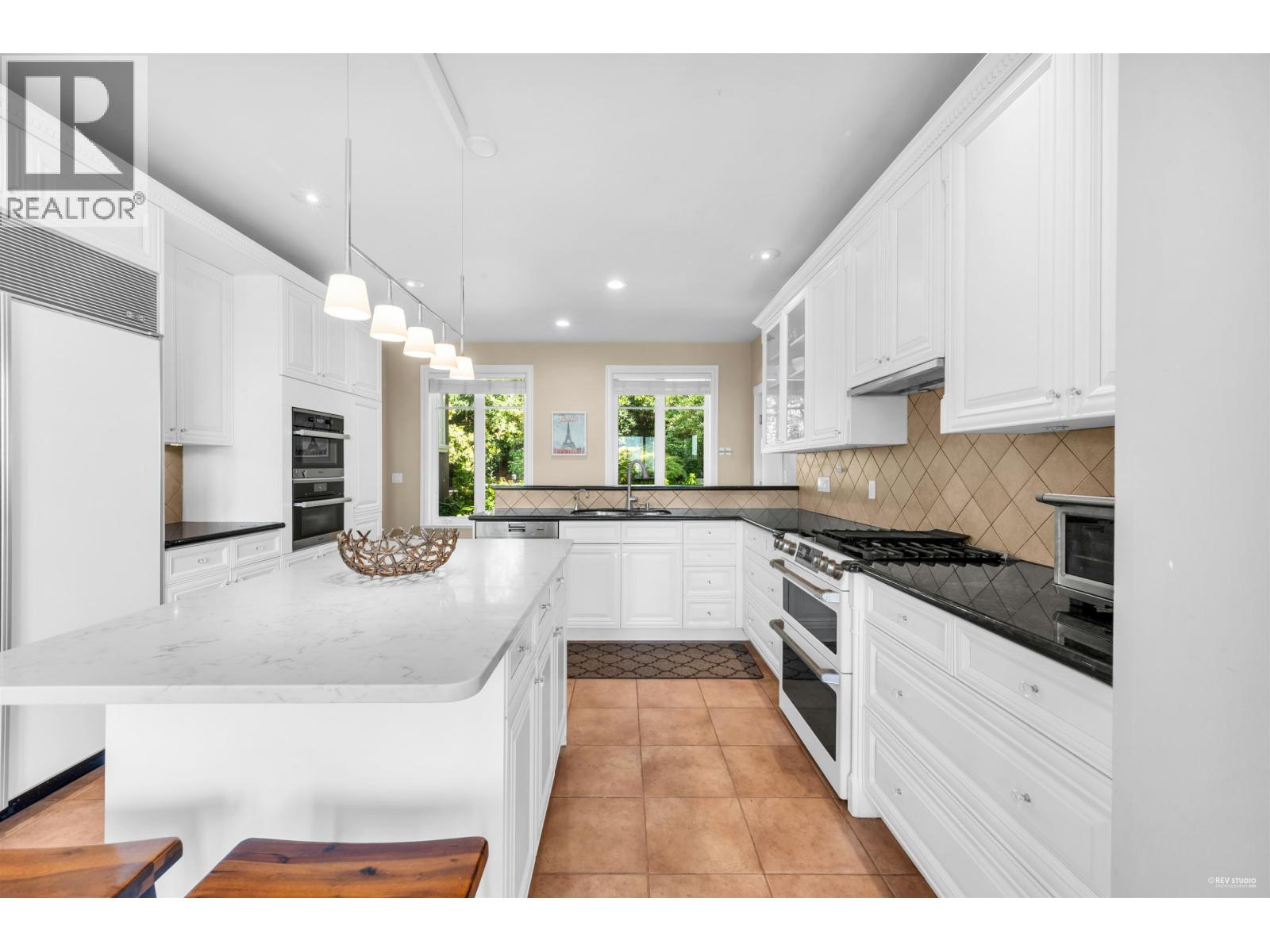 Photo 17 of 848 Fairmile Road, West Vancouver BC
