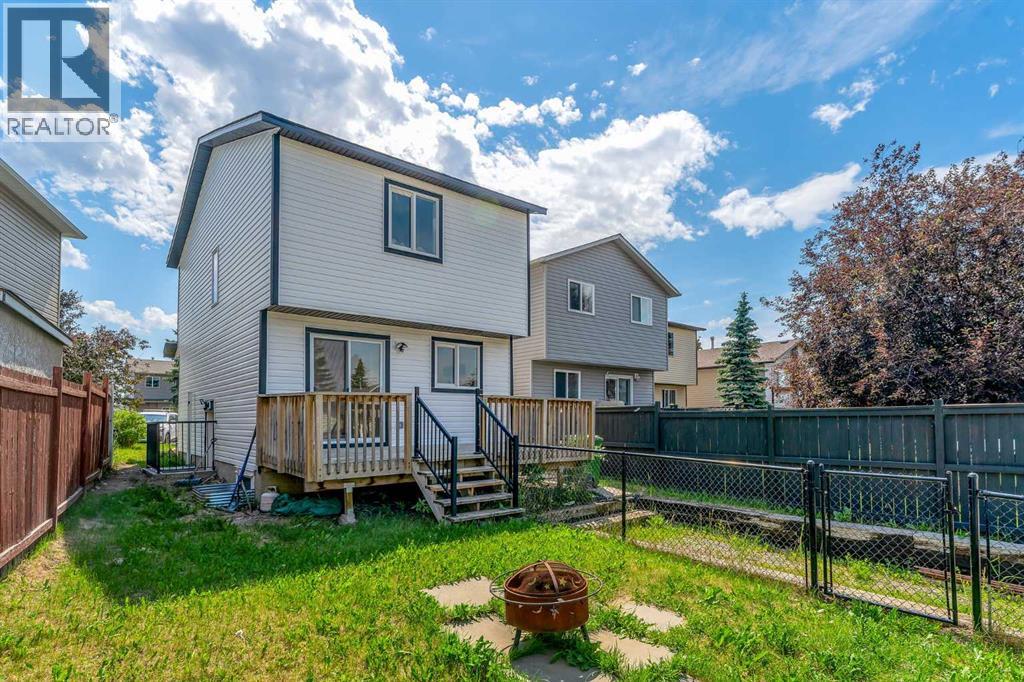 Photo 24 of 61 Martindale Court Ne, Calgary AB
