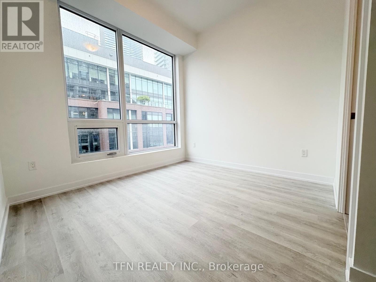 Photo 5 of 1123 15 Richardson Street, Toronto ON