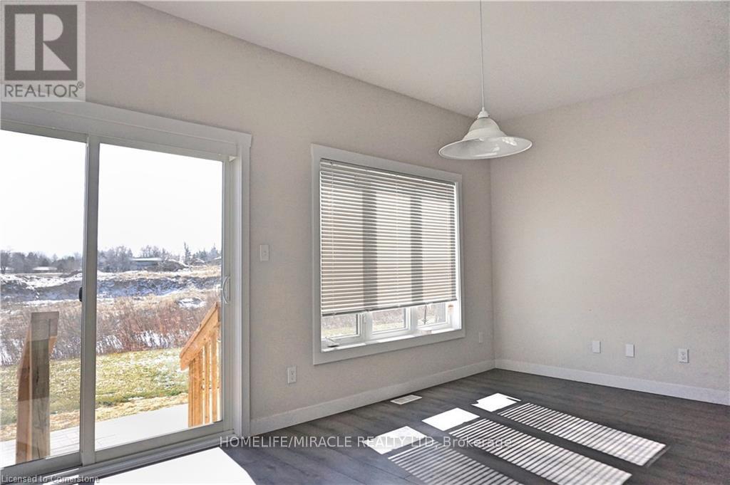 Photo 3 of 12 Waterthrush Lane, Haldimand ON