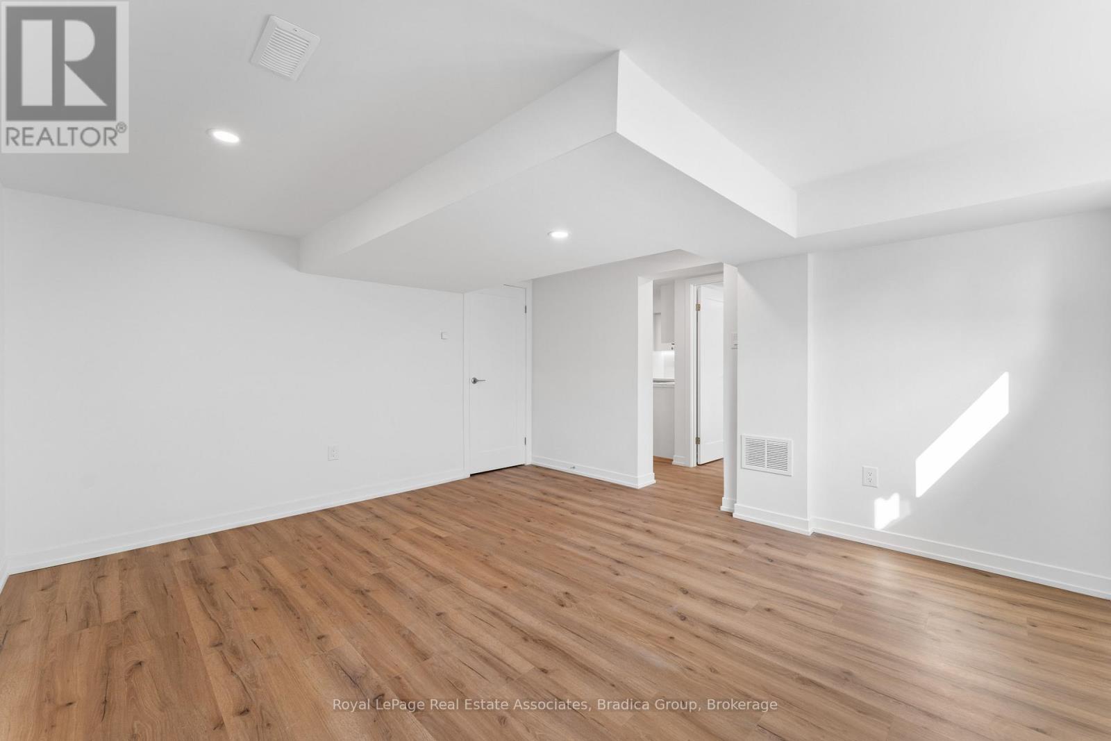Photo 3 of Bsmt 266 Carson Drive, Hamilton ON