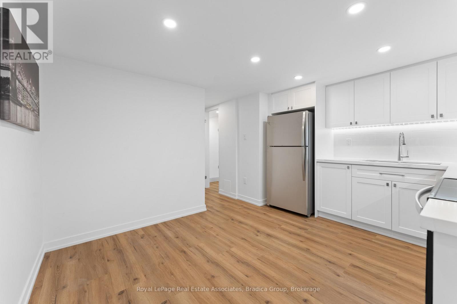 Photo 16 of Bsmt 266 Carson Drive, Hamilton ON